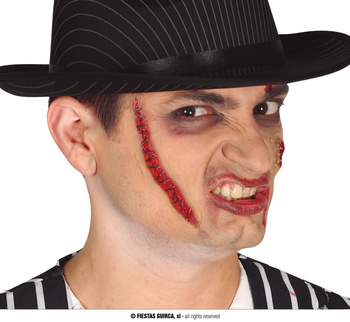 Sztuczna zszyta rana na Halloween