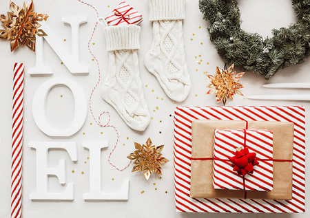 Zestaw welurowych wstążek i rozetek, czerwony, mix