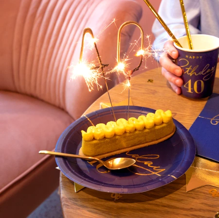 Talerzyki papierowe Happy Birthday 40 granatowy 18cm, 6szt.