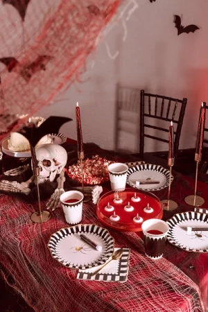 Serwetki ze złotym brzegiem, 33x33