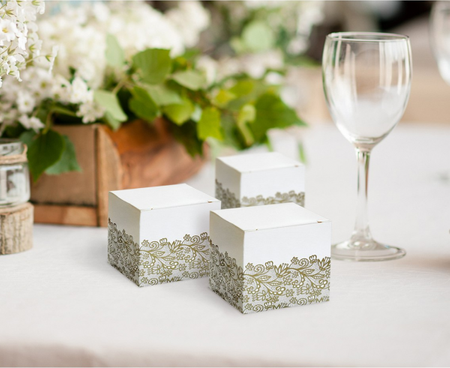 Pudełka papierowe W&C na słodycze Złoty nadruk, 5x5x5 cm, 6 szt.