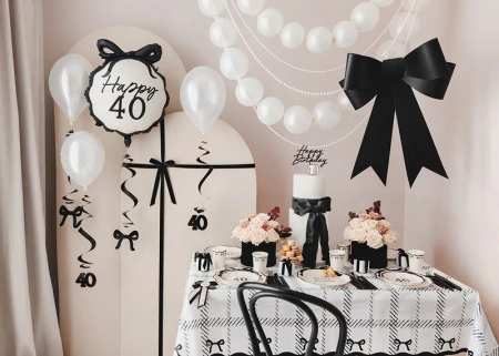 Obrus z kokardkami, 180x120 cm