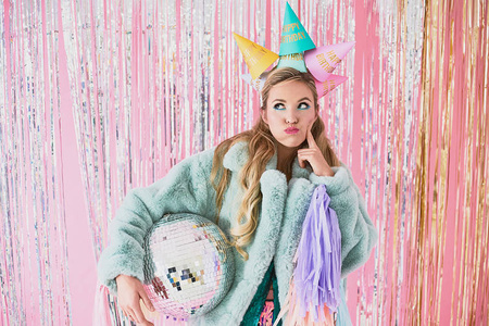 Czapeczki Happy Birthday, mix, 16cm