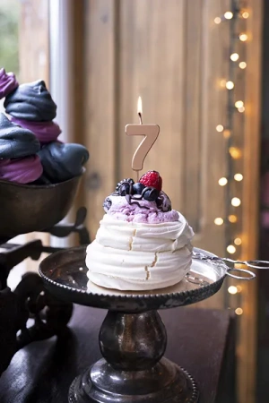 Świeczka urodzinowa Cyferka 7, różowe złoto, 4.5cm