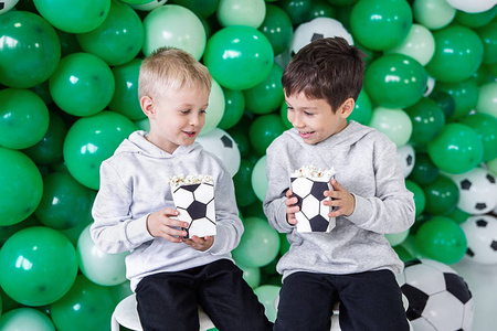 Pudełka na popcorn Piłka, mix, 7x7x12cm