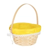 Koszyk wielkanocny wyłożony zółtą tkaniną